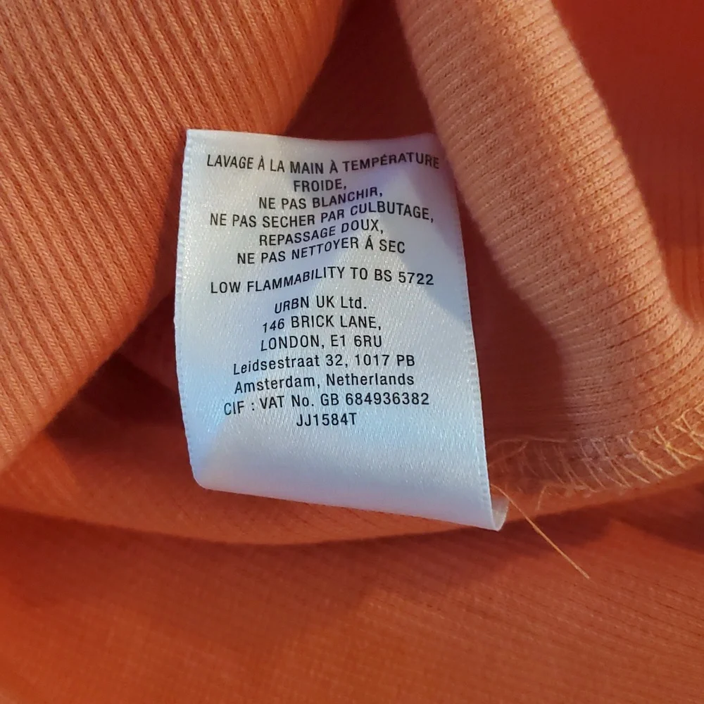 Anthroplogy Ruffled sleeve Top - Picture 7 of 9